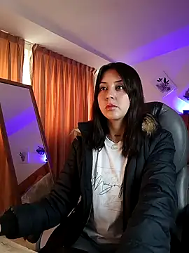 Snapshot of Catti_Brie chatting on 29, 11, 2025 Catti Brie online show from 29, 11, 2025