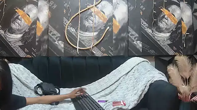 Lilmisbaddyxxx online show from 27, 7, 2026