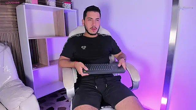 Axel grey  online show from 16, 10, 2025