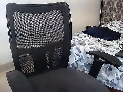 Cynthia011 online show from 23, 10, 2025