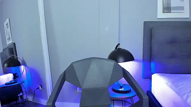 Snapshot of Tylerffoxx chatting on 6, 11, 2025 Tylerffoxx online show from 6, 11, 2025