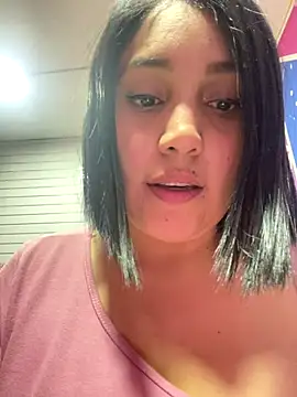 Snapshot of caroline__muller chatting on 6, 10, 2025 caroline  muller online show from 6, 10, 2025