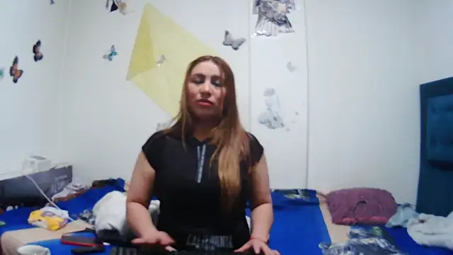 AddyStuart  online show from 24, 6, 2026