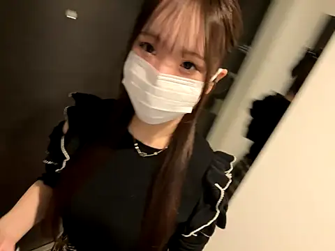 Snapshot of nano-da-u chatting on 17, 11, 2025 nano-da-u online show from 17, 11, 2025