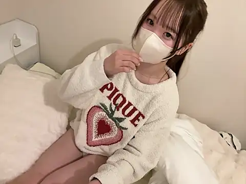 Snapshot of nano-da-u chatting on 15, 12, 2025 nano-da-u online show from 15, 12, 2025