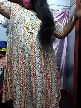 TAMIL ELAKKIYA online show from 4, 3, 2026