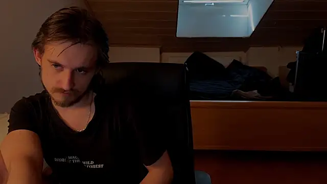 Snapshot of Bez3ybik chatting on 4, 3, 2026 Bez3ybik online show from 4, 3, 2026