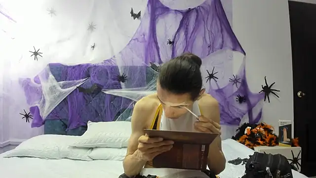 Snapshot of shantala_nastasiia chatting on 31, 10, 2025 shantala nastasiia online show from 31, 10, 2025