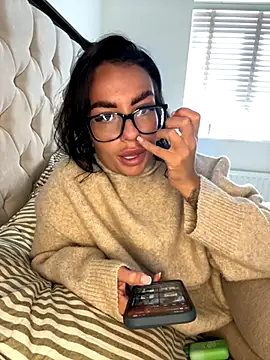 BELLABLACKXUK online show from 6, 10, 2025