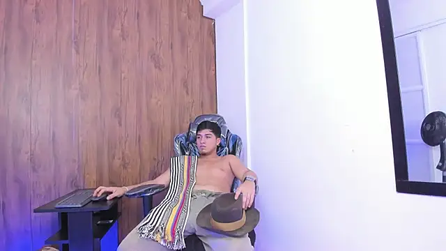 Snapshot of juanmechanic_ chatting on 11, 10, 2025 juanmechanic online show from 11, 10, 2025