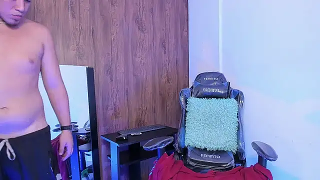 Snapshot of juanmechanic_ chatting on 12, 10, 2025 juanmechanic online show from 12, 10, 2025