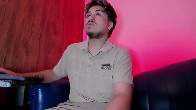 Snapshot of juanmechanic_ chatting on 10, 3, 2026 juanmechanic online show from 10, 3, 2026