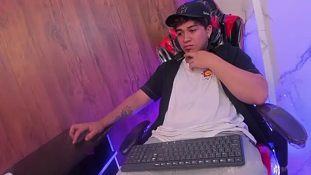 Snapshot of juanmechanic_ chatting on 19, 3, 2026 juanmechanic online show from 19, 3, 2026