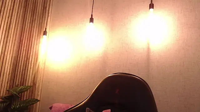 Snapshot of KimGarces chatting on 5, 10, 2025 KimGarces online show from 5, 10, 2025