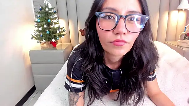 eviegothel  online show from 15, 12, 2025