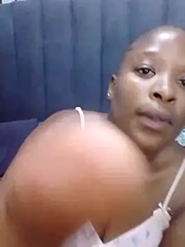 MrsMxx25 online show from 9, 10, 2025