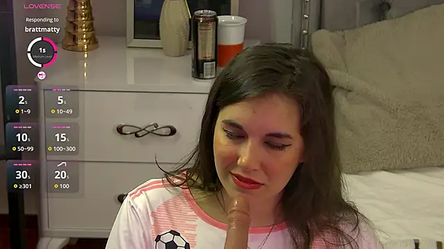 LolaButtie online show from 30, 6, 2026