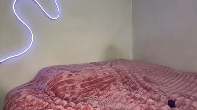 Snapshot of angelina_mist chatting on 4, 10, 2025 angelina mist online show from 4, 10, 2025