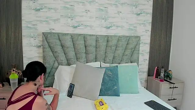 ShanelEvans online show from 27, 9, 2025