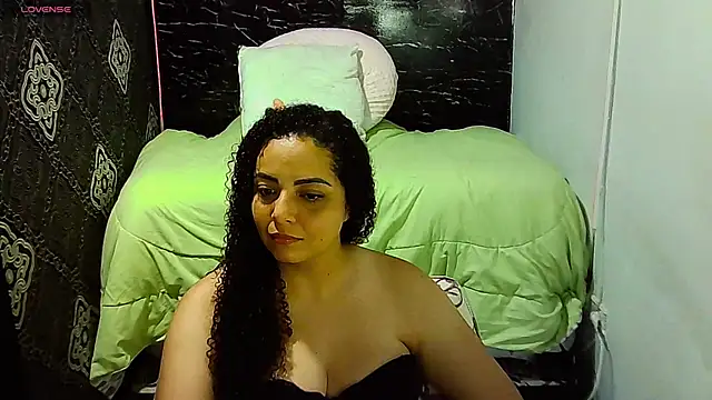  naughty milf online show from 16, 4, 2026