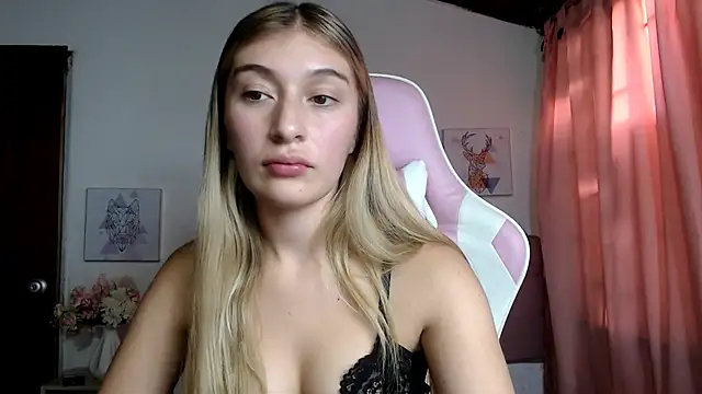 SophiaaLee online show from 13, 3, 2026
