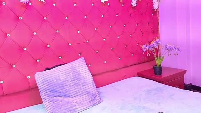 Nanis James online show from 9, 1, 2026