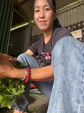 Huong-Ly online show from 13, 9, 2025