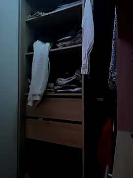 Snapshot of LesAmantsAE2 chatting on 7, 1, 2026 LesAmantsAE2 online show from 7, 1, 2026