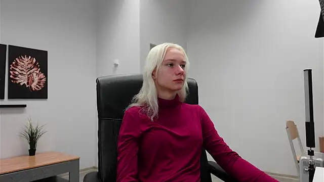 Laura Chaplin online show from 20, 9, 2025