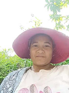 Love-Mama33 online show from 7, 11, 2025