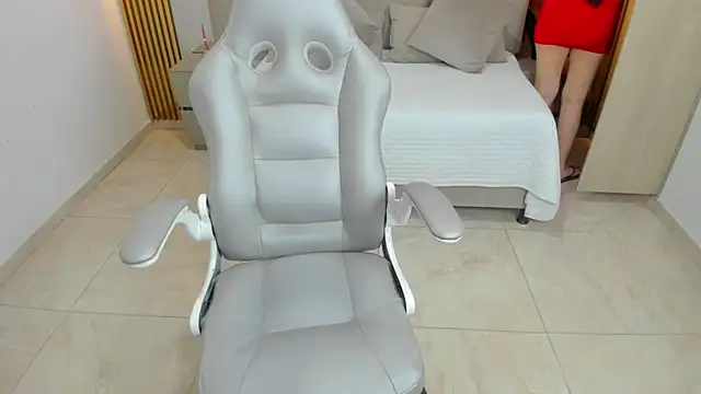 Keisha jalal online show from 4, 11, 2025