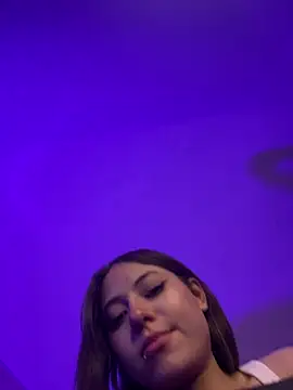 PrettyAmber online show from 3, 11, 2025