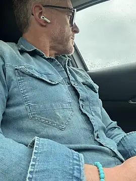 Axl hot online show from 8, 5, 2026