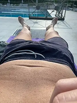 Axl hot online show from 29, 5, 2026