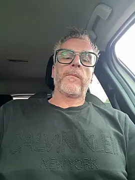 Axl hot online show from 4, 6, 2026