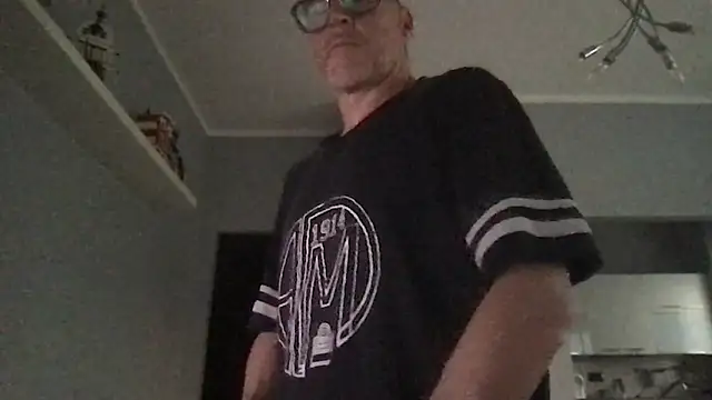 Axl hot online show from 9, 6, 2026
