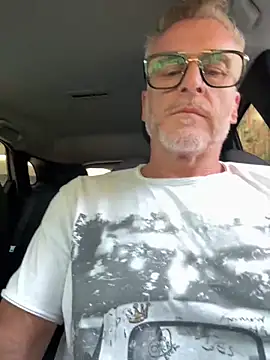 Axl hot online show from 17, 6, 2026