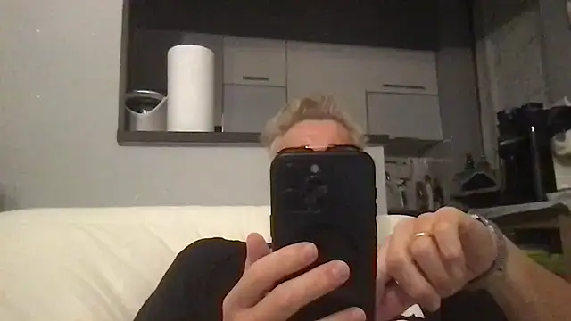 Axl hot online show from 13, 7, 2026
