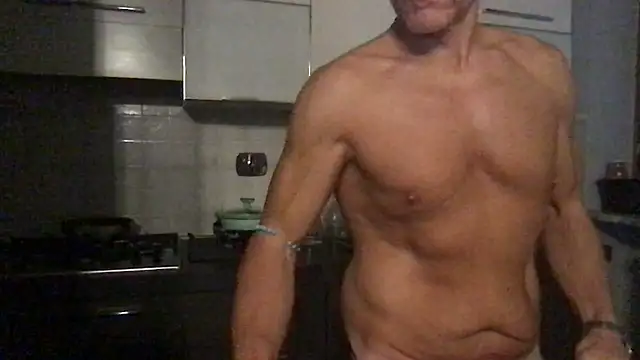 Axl hot online show from 28, 7, 2026
