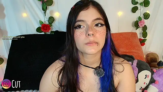 cutee andrea online show from 8, 4, 2026