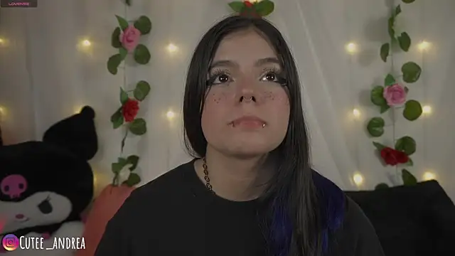 cutee andrea online show from 15, 7, 2026