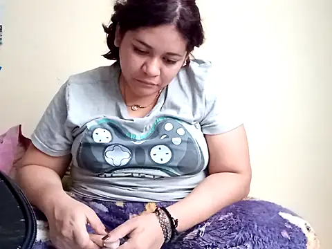 Snapshot of Kitty_WetXxX chatting on 13, 9, 2025 Kitty WetXxX online show from 13, 9, 2025