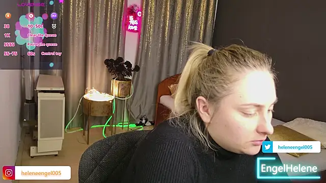 SuzyMiu online show from 12, 3, 2026