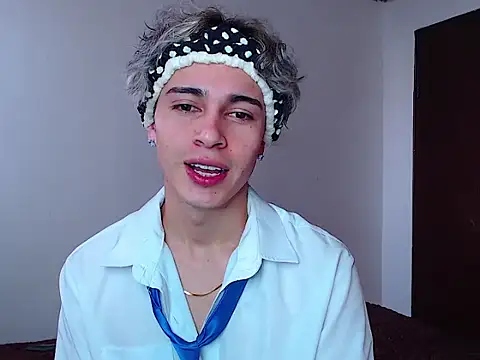 Snapshot of john_vichenso chatting on 31, 10, 2025 john vichenso online show from 31, 10, 2025