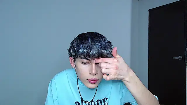 Snapshot of john_vichenso chatting on 11, 11, 2025 john vichenso online show from 11, 11, 2025