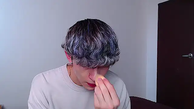 Snapshot of john_vichenso chatting on 18, 11, 2025 john vichenso online show from 18, 11, 2025