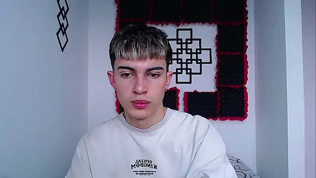 Snapshot of john_vichenso chatting on 9, 1, 2026 john vichenso online show from 9, 1, 2026