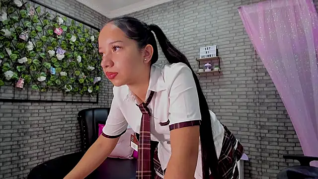 Snapshot of akimy_teen chatting on 24, 10, 2025 akimy teen online show from 24, 10, 2025