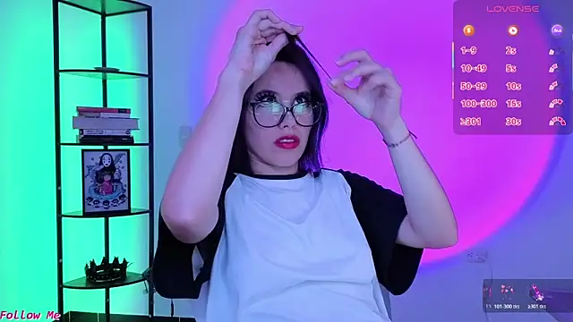 girldom online show from 20, 3, 2026