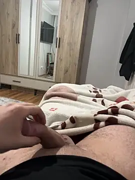 Erenn9972 online show from 3, 12, 2025